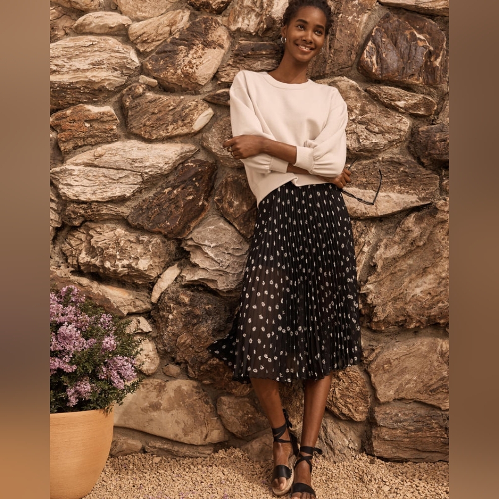 Abercrombie pleated chiffon midi skirt